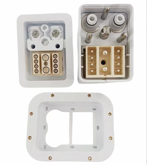 A4 Series Twist-Lock Plug-in Connector